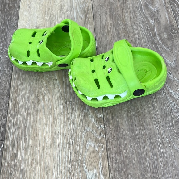 Alligator shoes size 2.5-3 - Picture 2 of 2